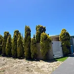 Serene Abode At West Beach