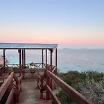 Serene Abode At West Beach