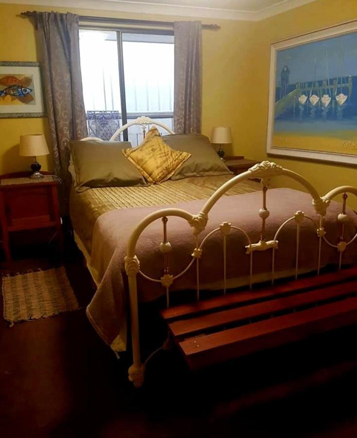 Layton Street Apartment *