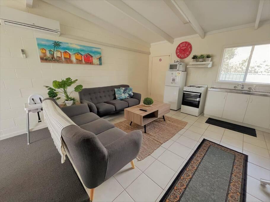 Three Palms Unit 2 Esperance