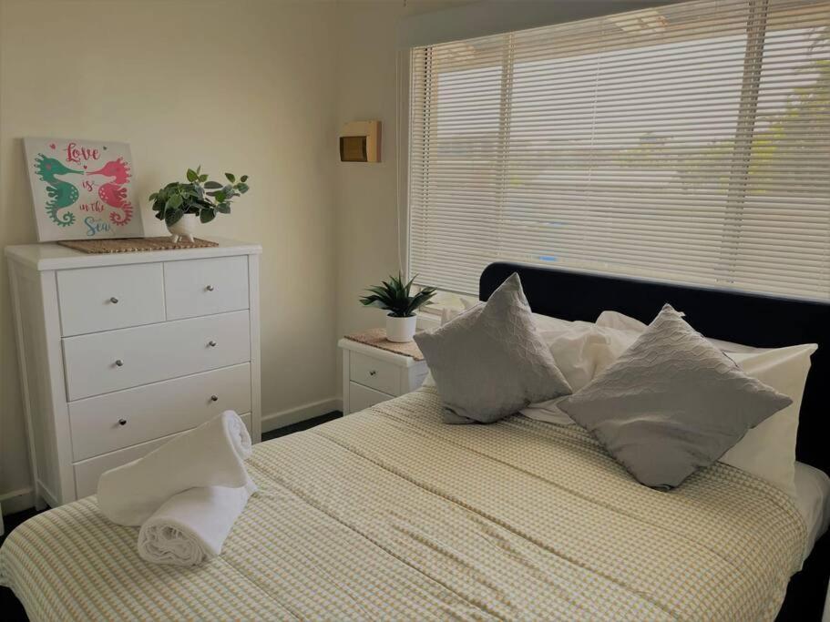 Apartment Three Palms Unit 2 Esperance