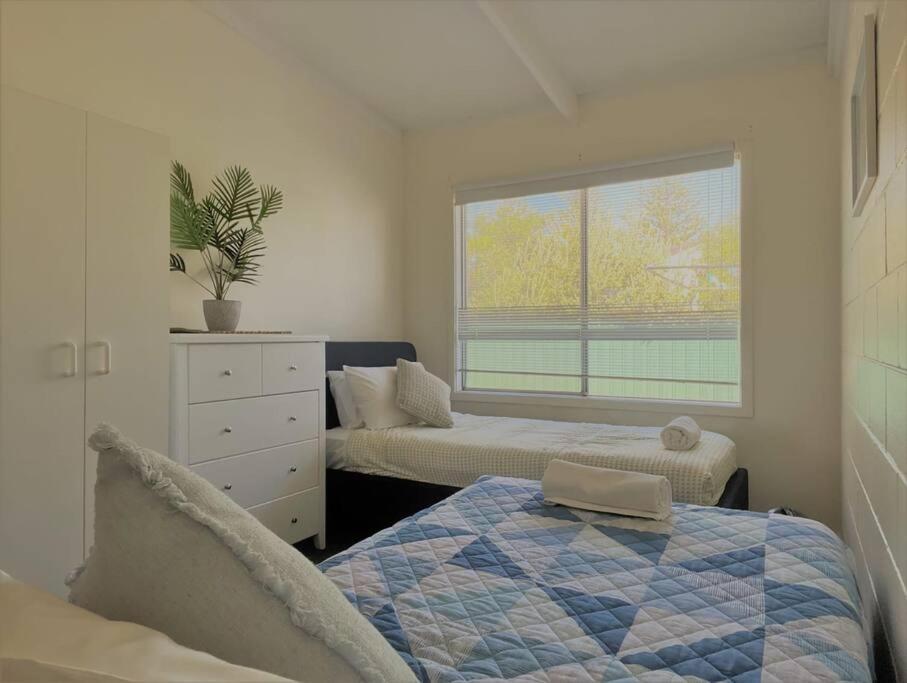 Apartment Three Palms Unit 2 Esperance