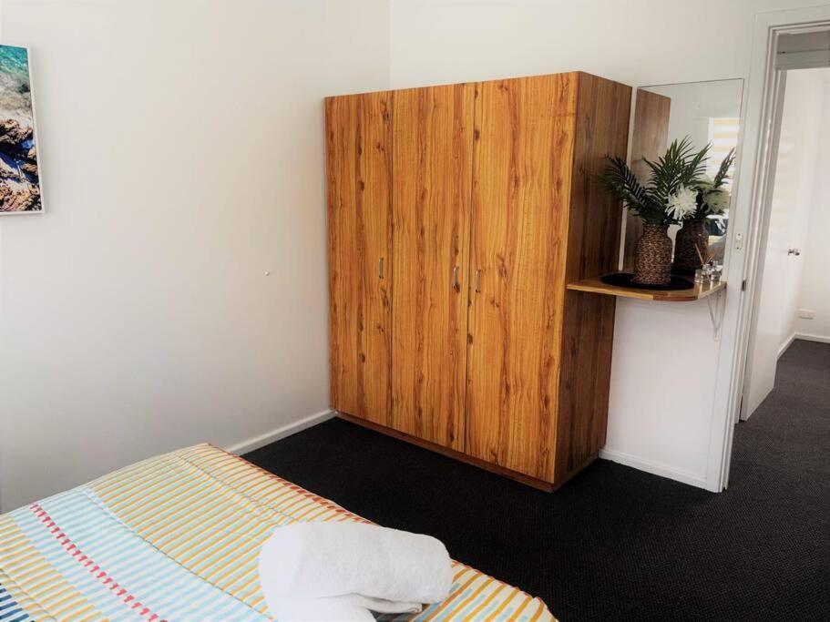 Apartment Three Palms Unit 4