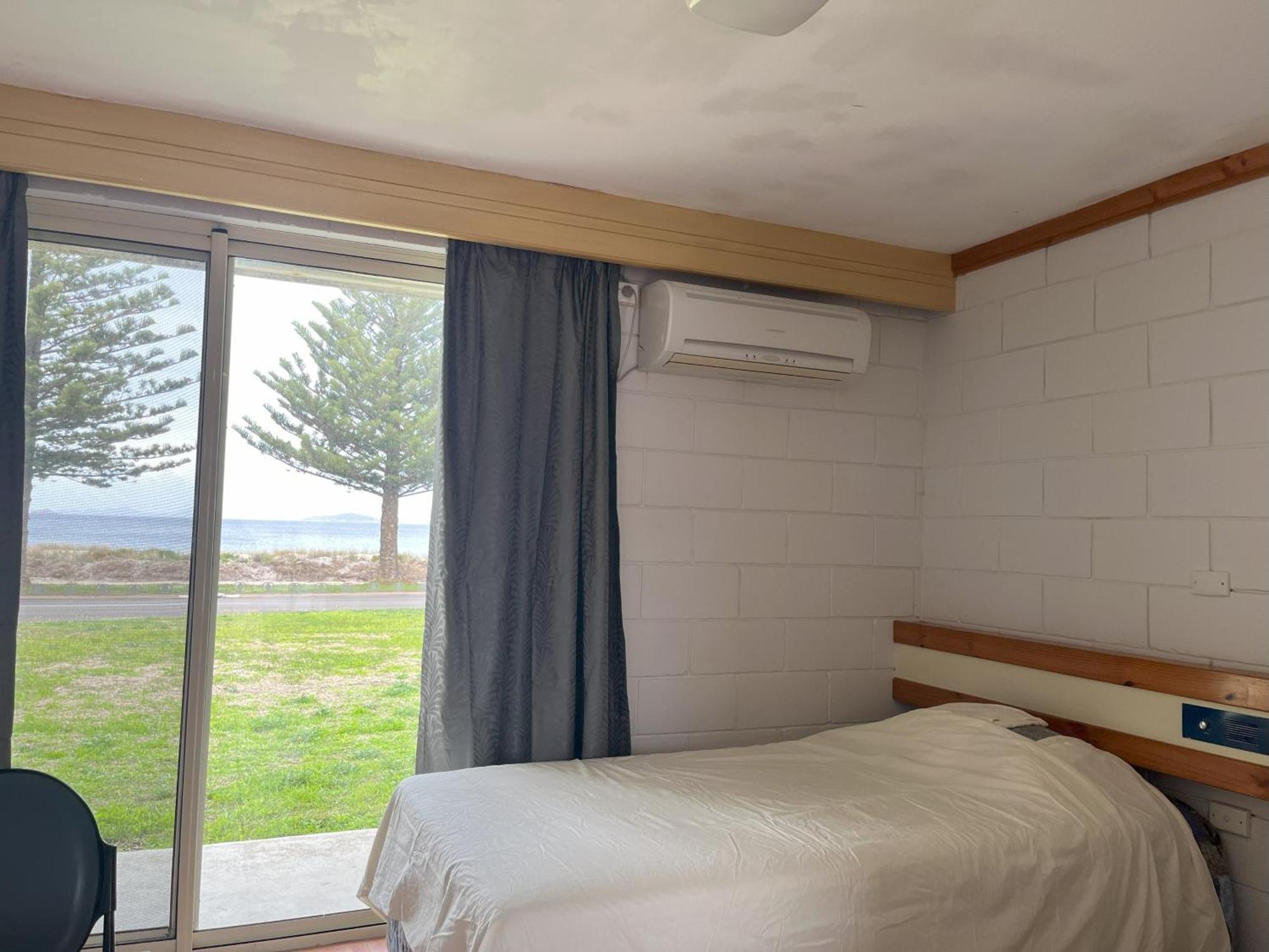 Travellers Hotel