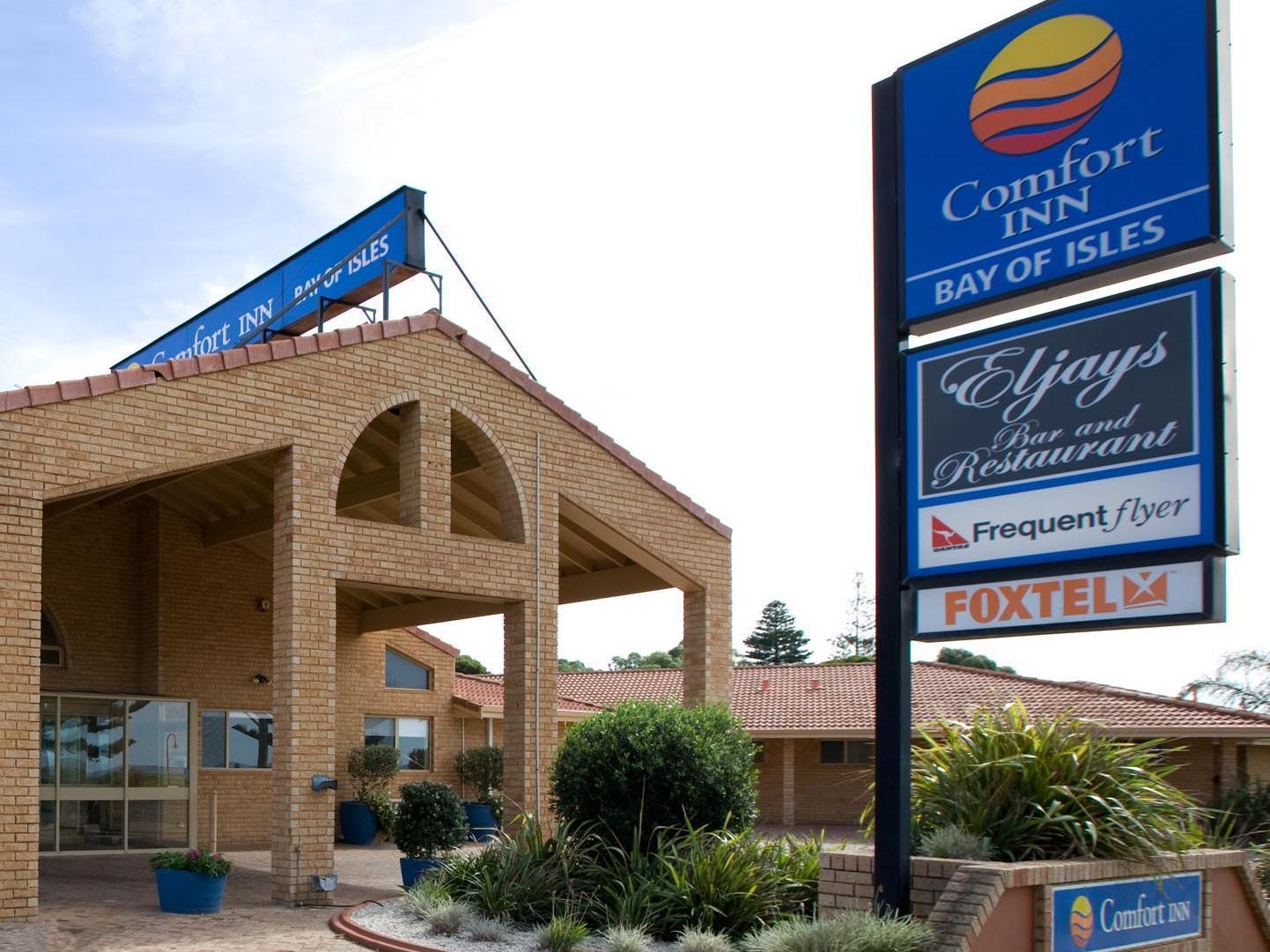 Comfort Bay Of Isles Motel