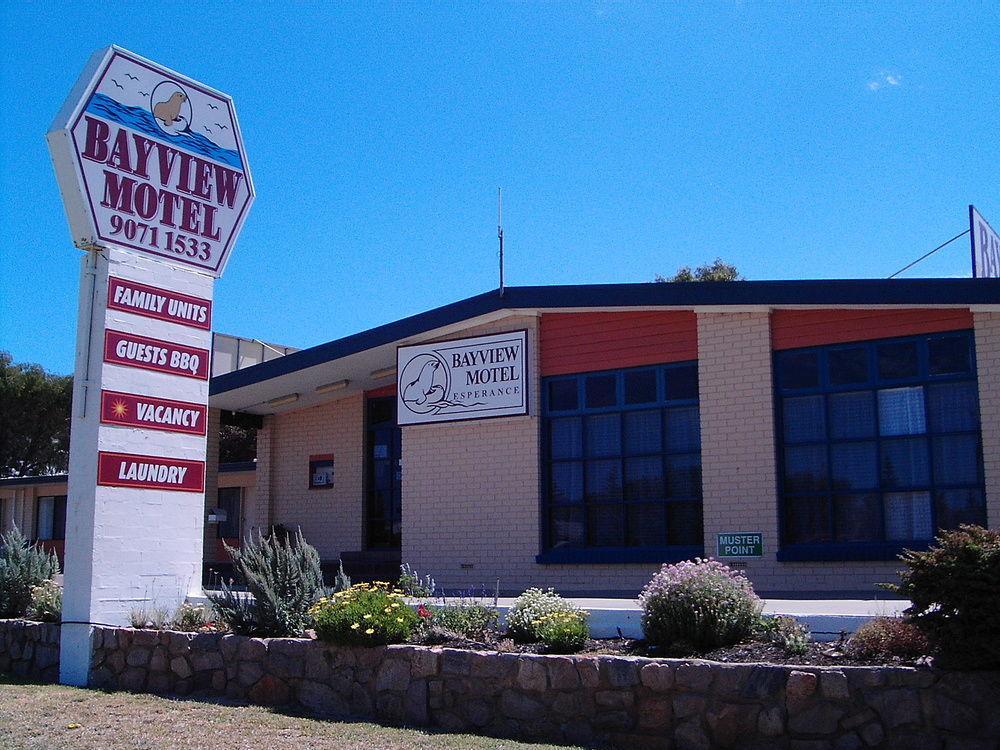 Bayview Motel 3*