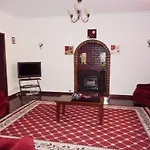 The Doo Drop Inn