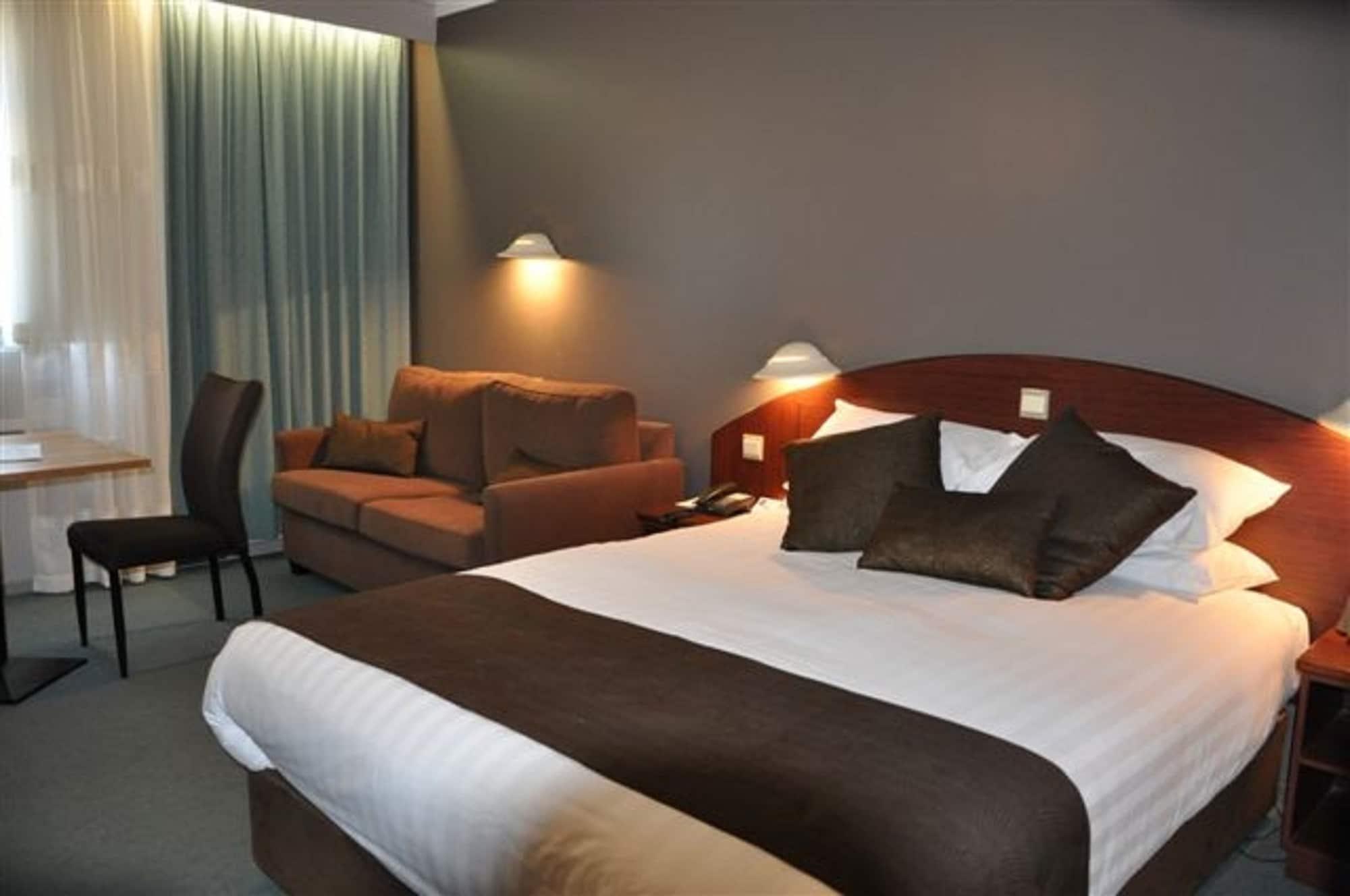 Motel Hospitality Surestay Collection By Western (adults Only) 3*