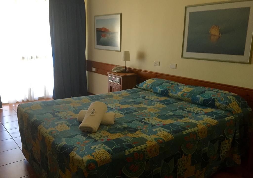 Motor Motel 3*